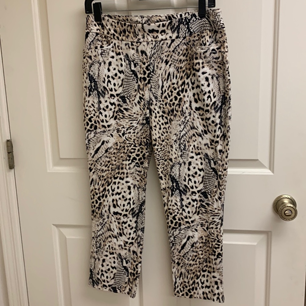 Chico’s Animal Print Ankle/Crop Pants, Size 0